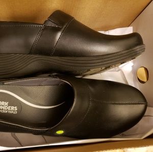 Dansko nursing shoes